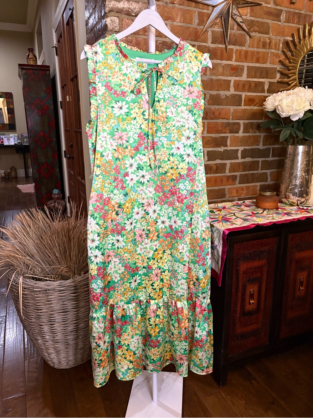 Green Floral Sleeveless Midi Dress - Picture 6 of 7